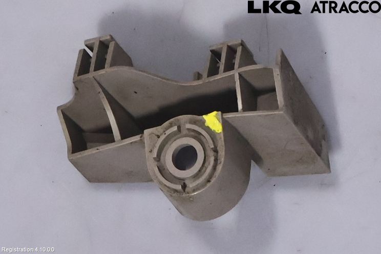 Toyota AURIS 13-19 Støtfangerfeste Bak Høyre