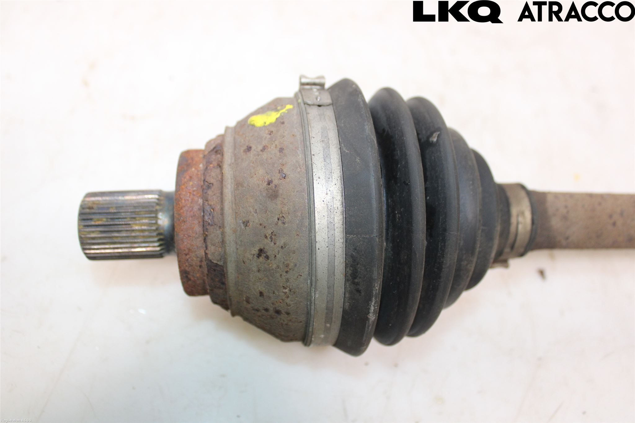 Volkswagen VW PASSAT 15-19 Drivaksel Foran Kompl Venstre