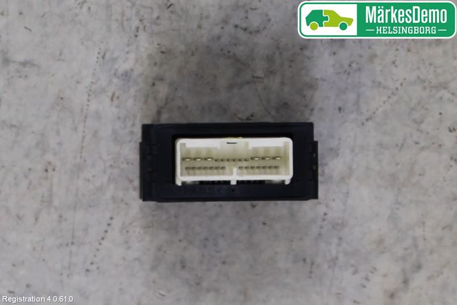 Toyota AURIS 13-19 Rele Viskermotor
