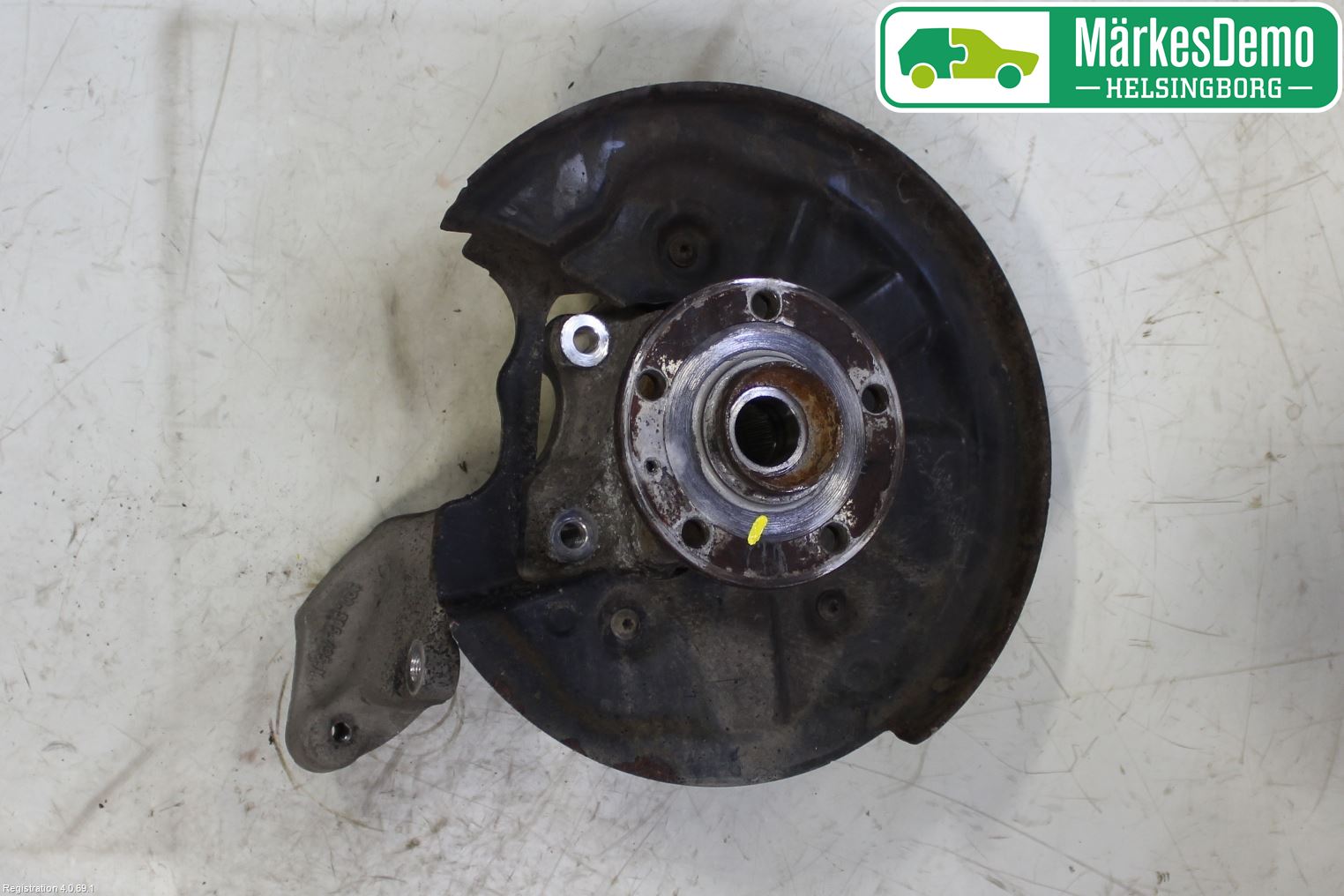 Volkswagen VW PASSAT 15-19 Spindel Vb