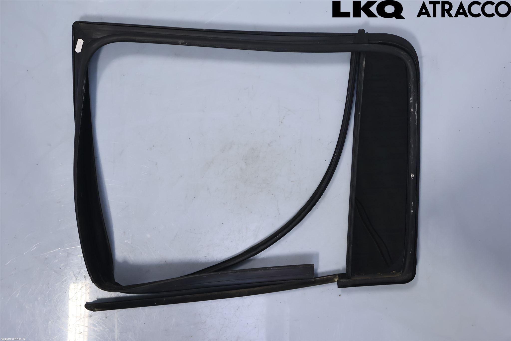Volkswagen VW AMAROK 2H 10-22 Dørrute Bak Høyre Trekant 4D