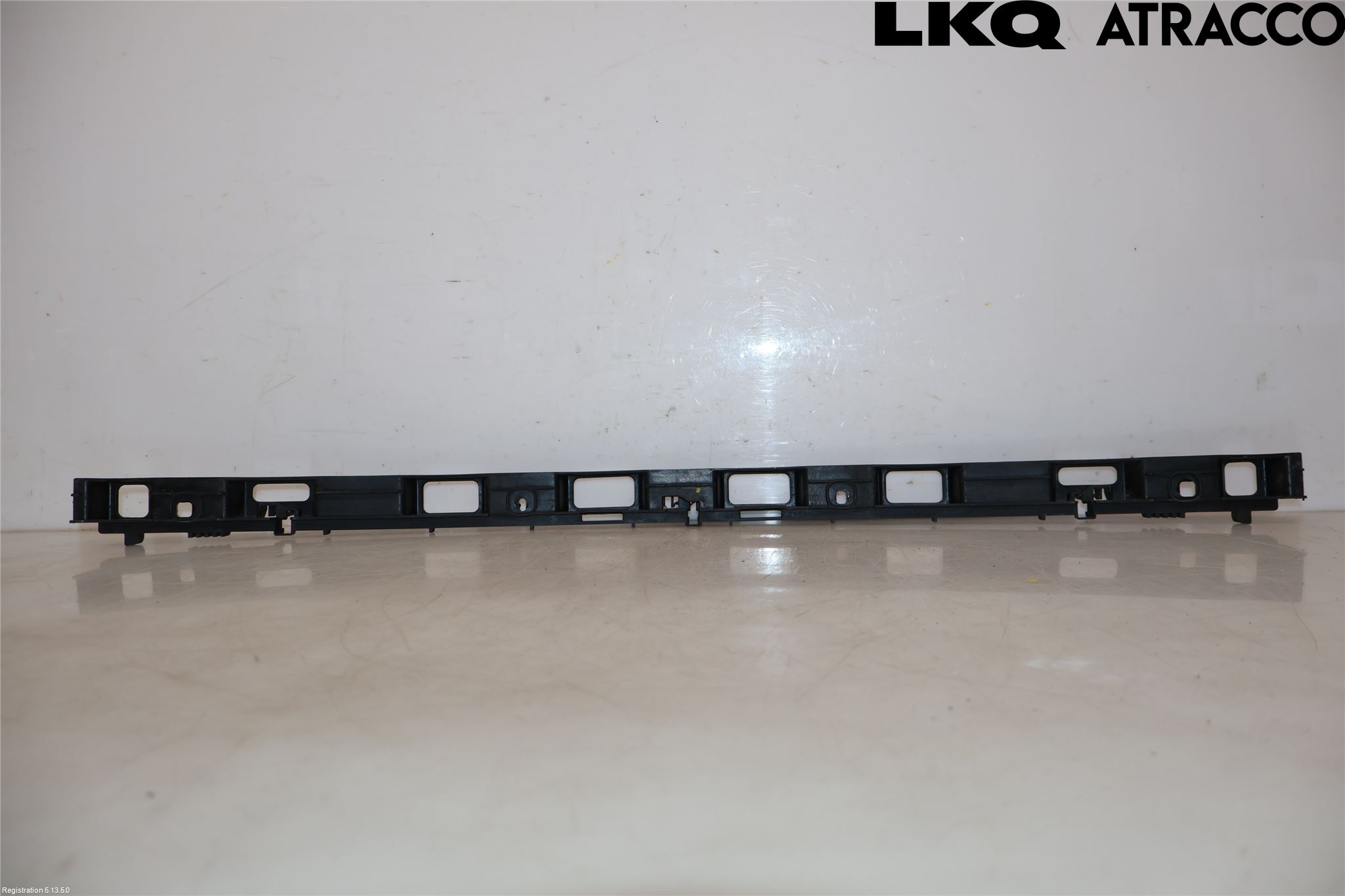 Volkswagen VW TOURAN 10-15 Støtfanger Bak Midt Del
