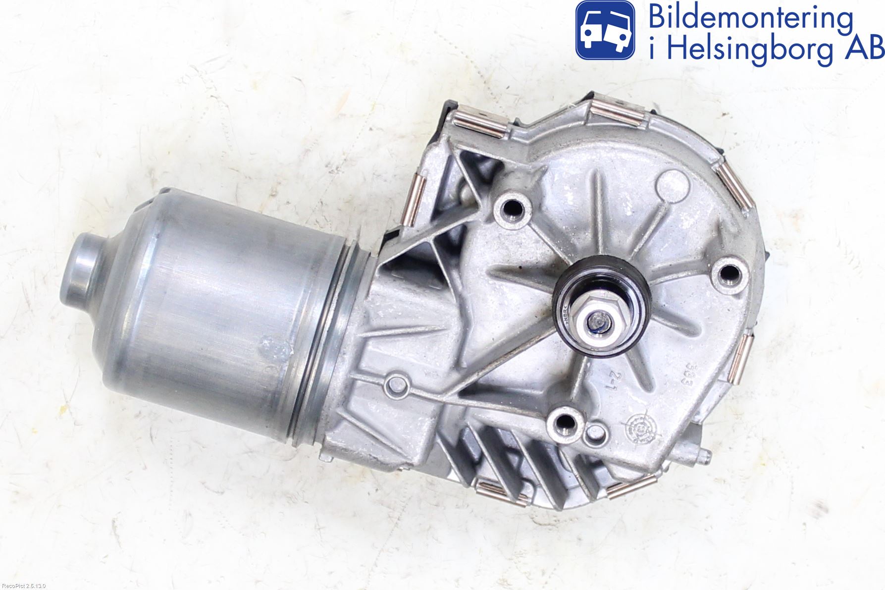 Mercedes-Benz MB E-KLASS (W212) 09-16 Viskermotor Frontrute