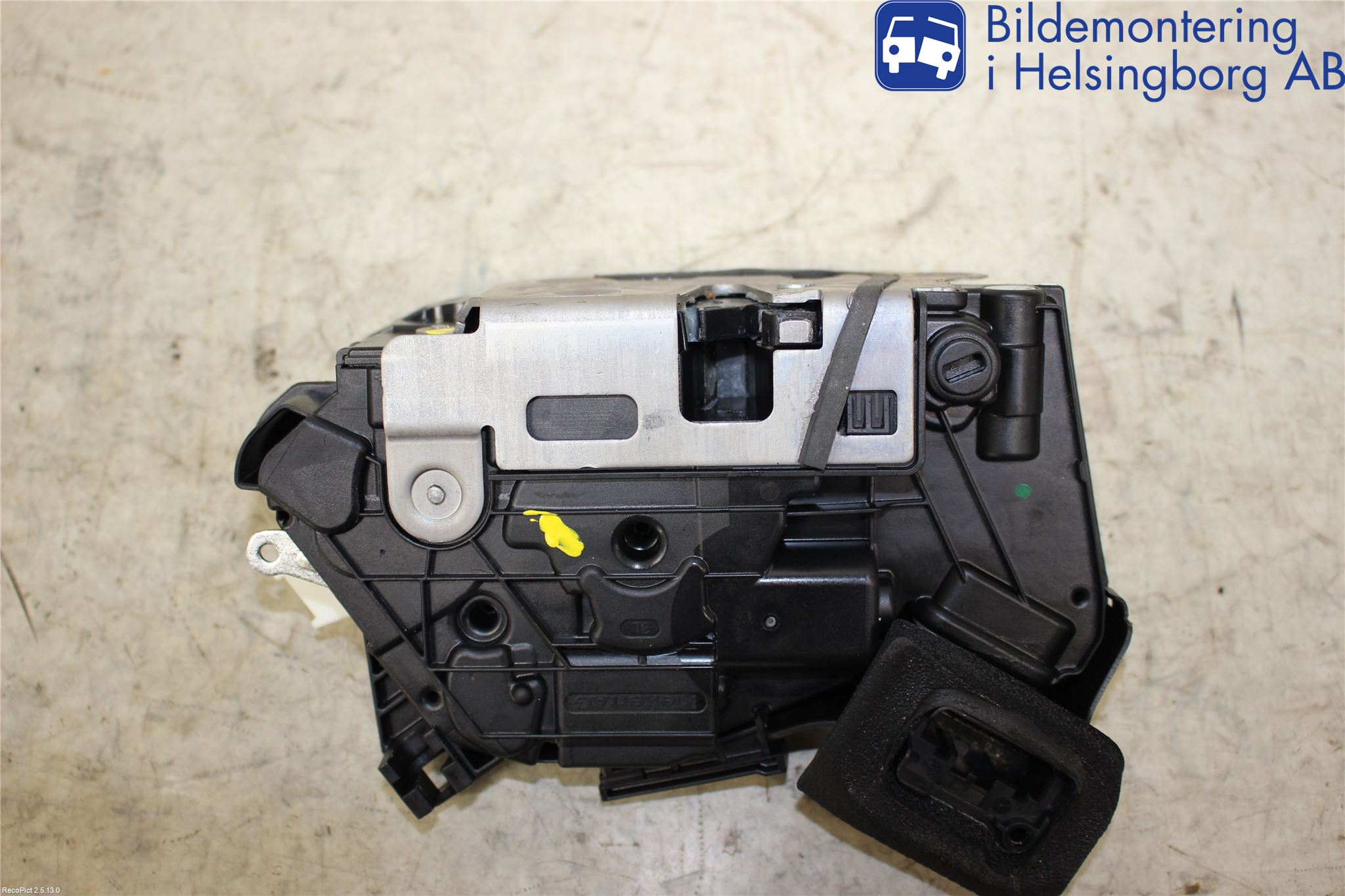 Volkswagen VW POLO 10-17 Sentrallåsmotor Venstre