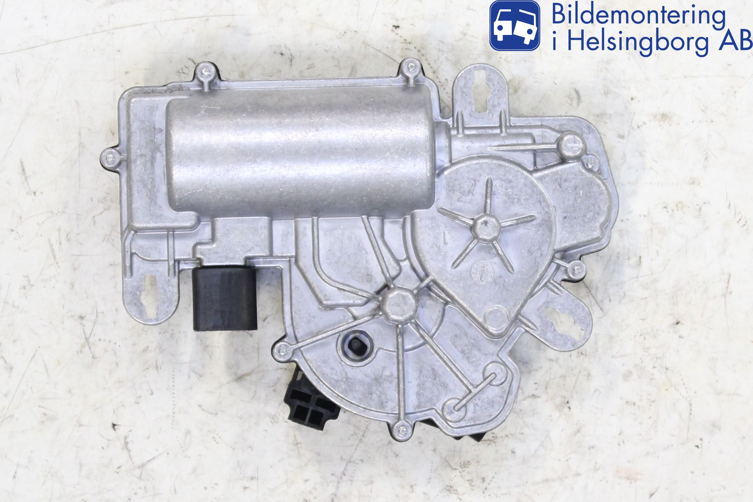 Volkswagen VW PASSAT 15-19 Baklukeåpner Automatisk