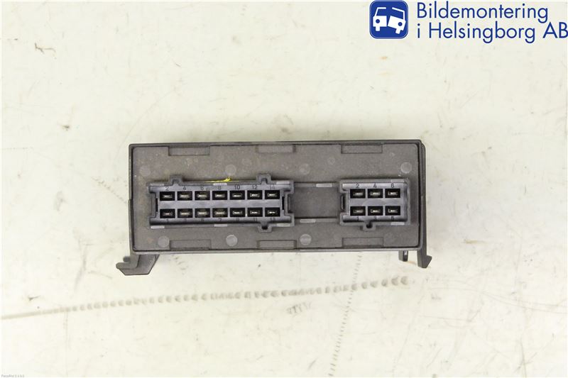 Mercedes-Benz MB S-KLASS (W221) 05-13 Styreenhet Bakluke