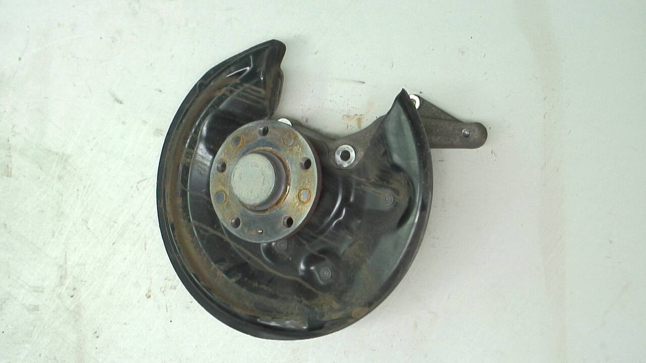 Volkswagen VW PASSAT 11-14 Spindel Hb