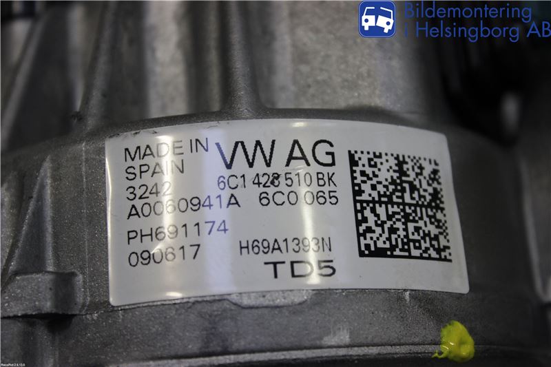 Volkswagen VW POLO 10-17 Rattakselaggregat Innebygd Servo
