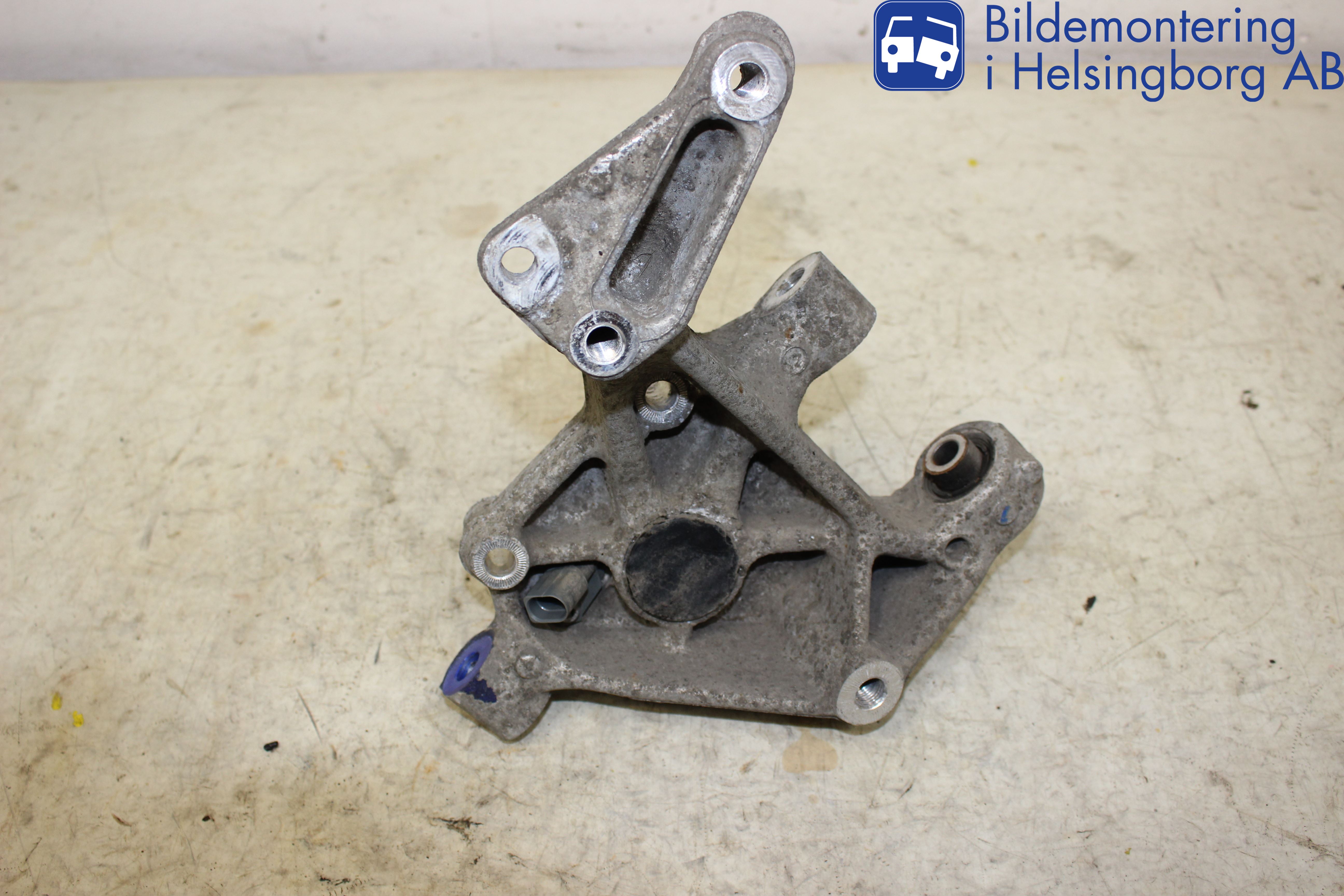 Volkswagen VW PASSAT 11-14 Spindel Vb