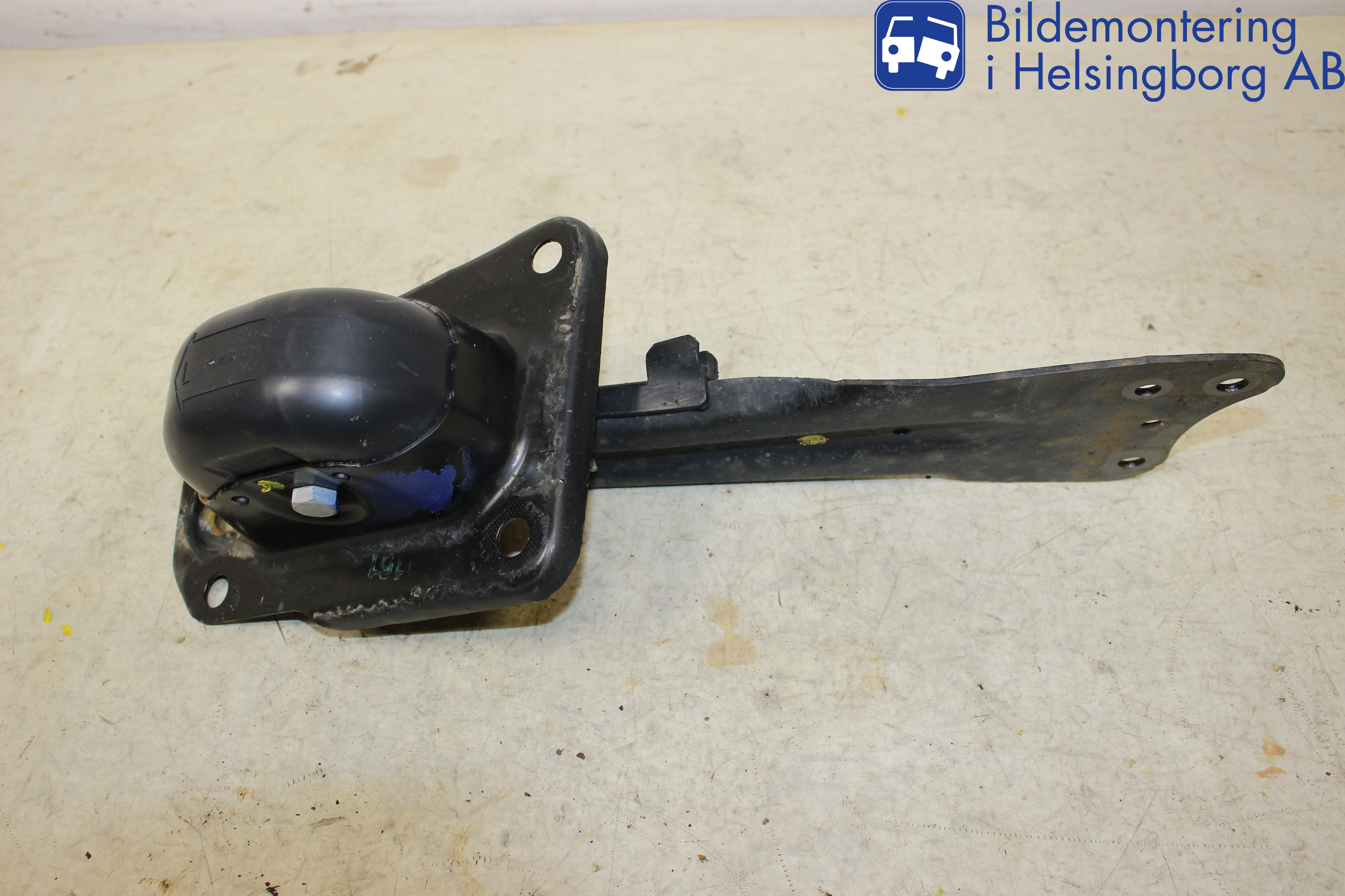 Volkswagen VW TOURAN 10-15 Bærearm Bak Venstre