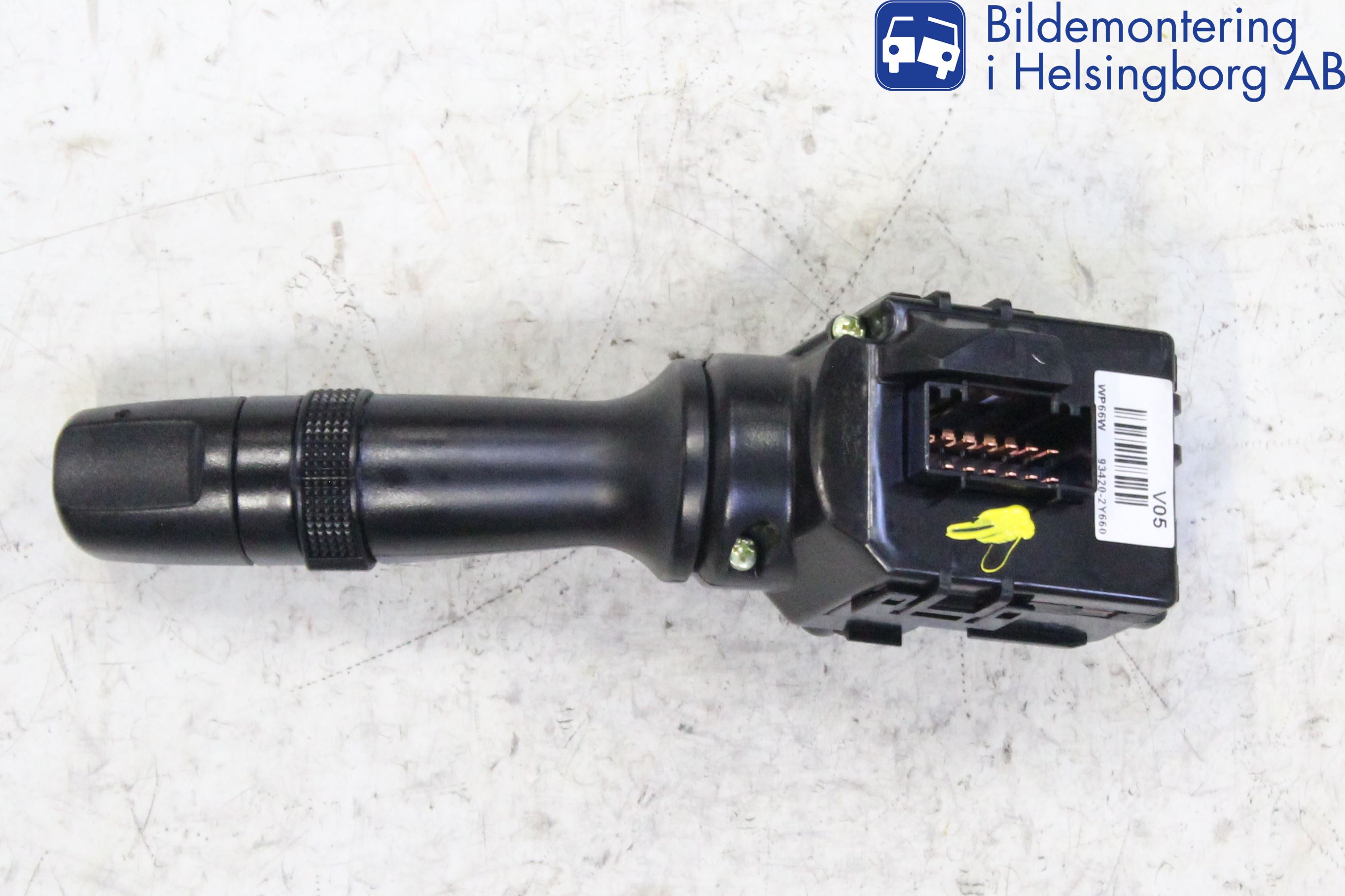 Hyundai i40 08-15 Bryter Ratt Visker - Spyler