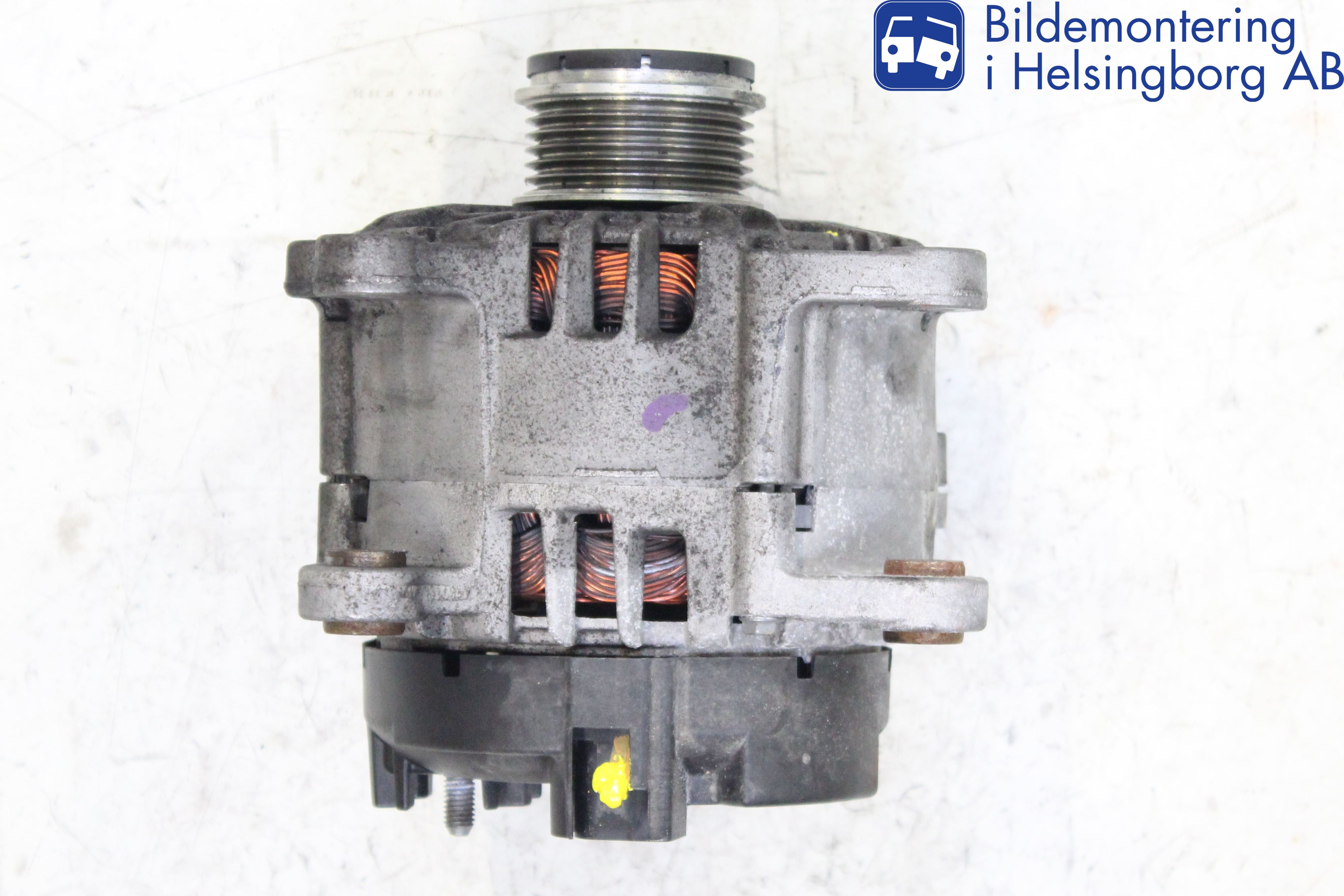 Volkswagen VW AMAROK 2H 10-22 Dynamo