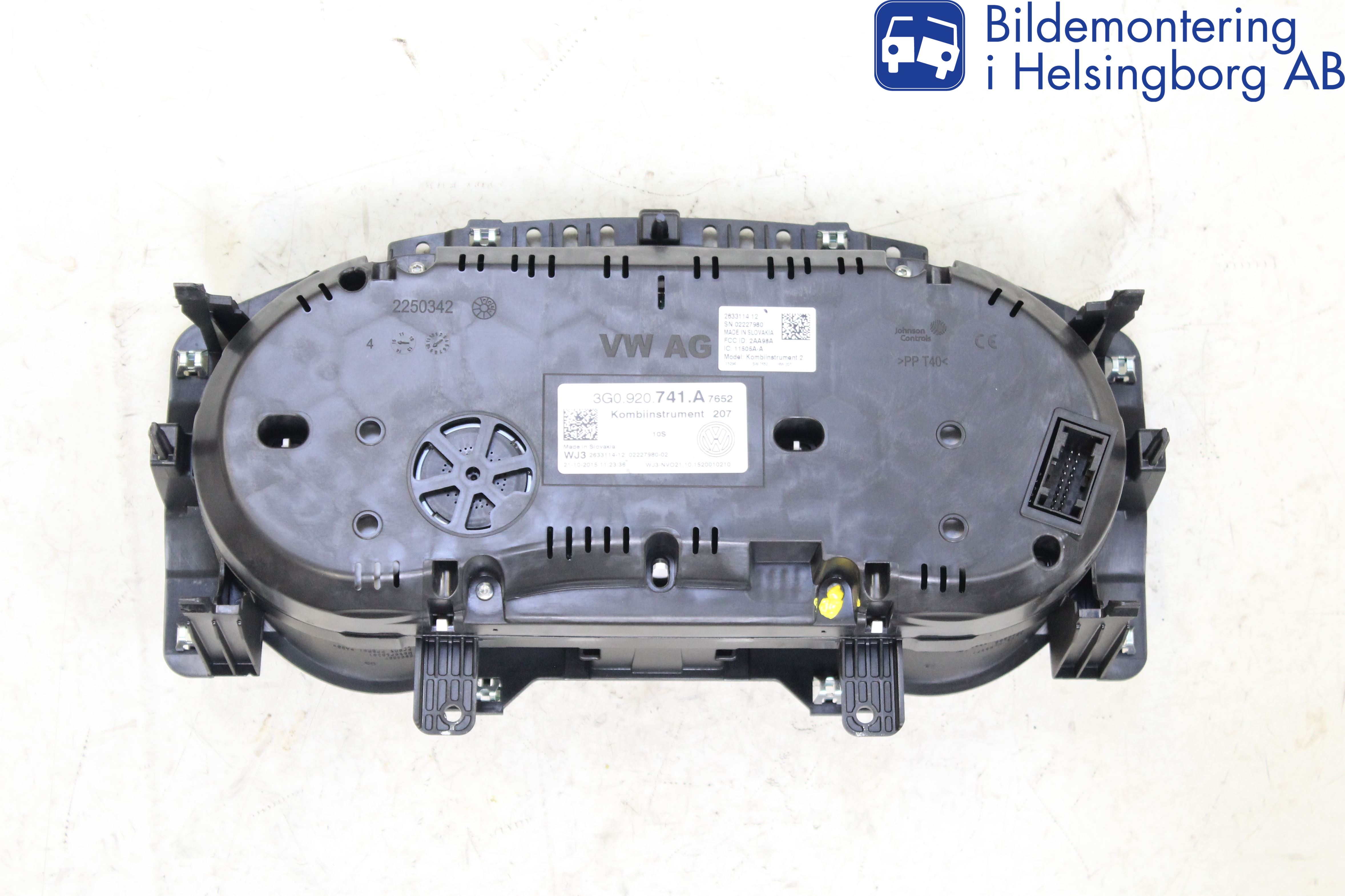 Volkswagen VW PASSAT 15-19 Instr Kombinert