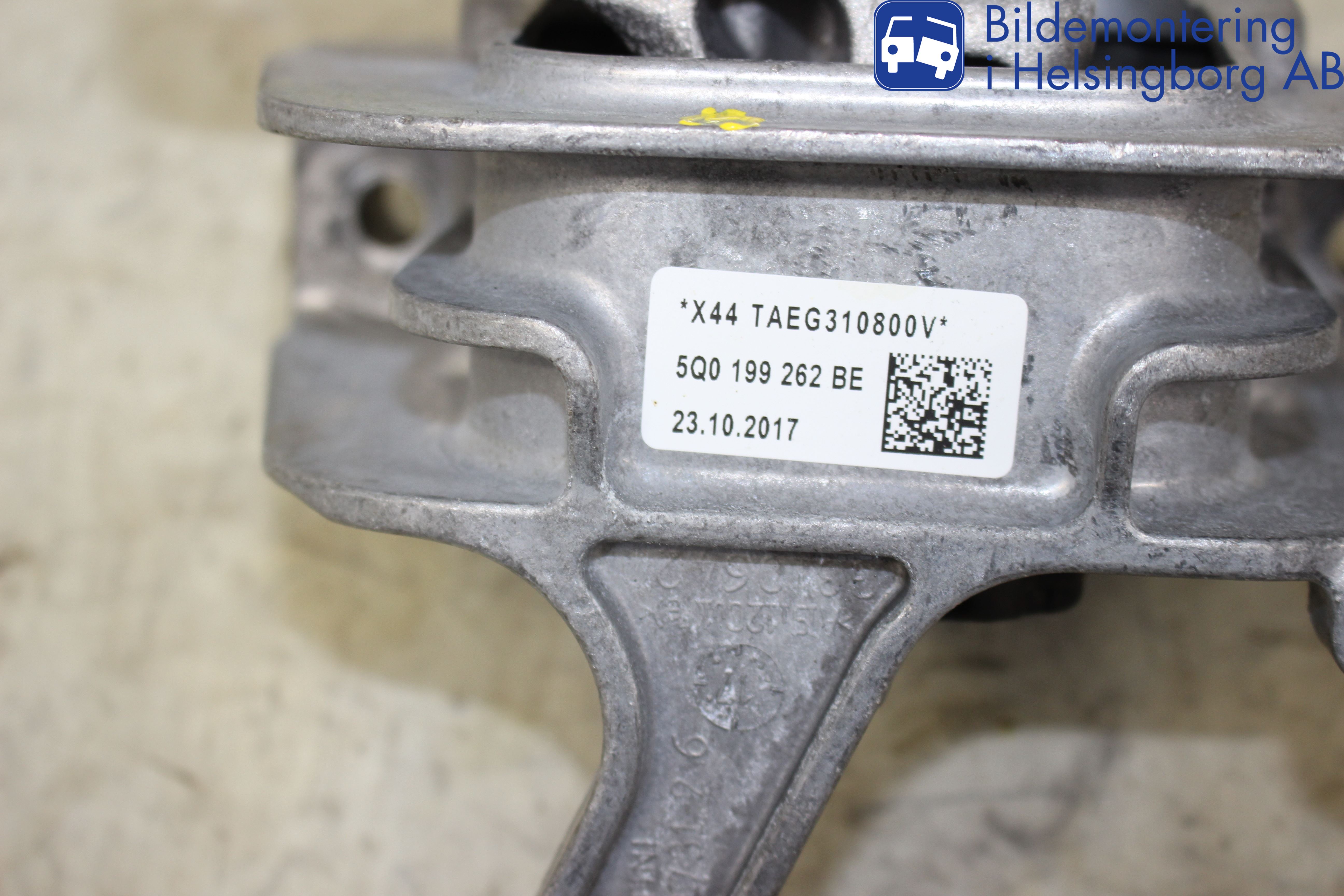 Volkswagen VW TOURAN 16- Motor Feste Gummi