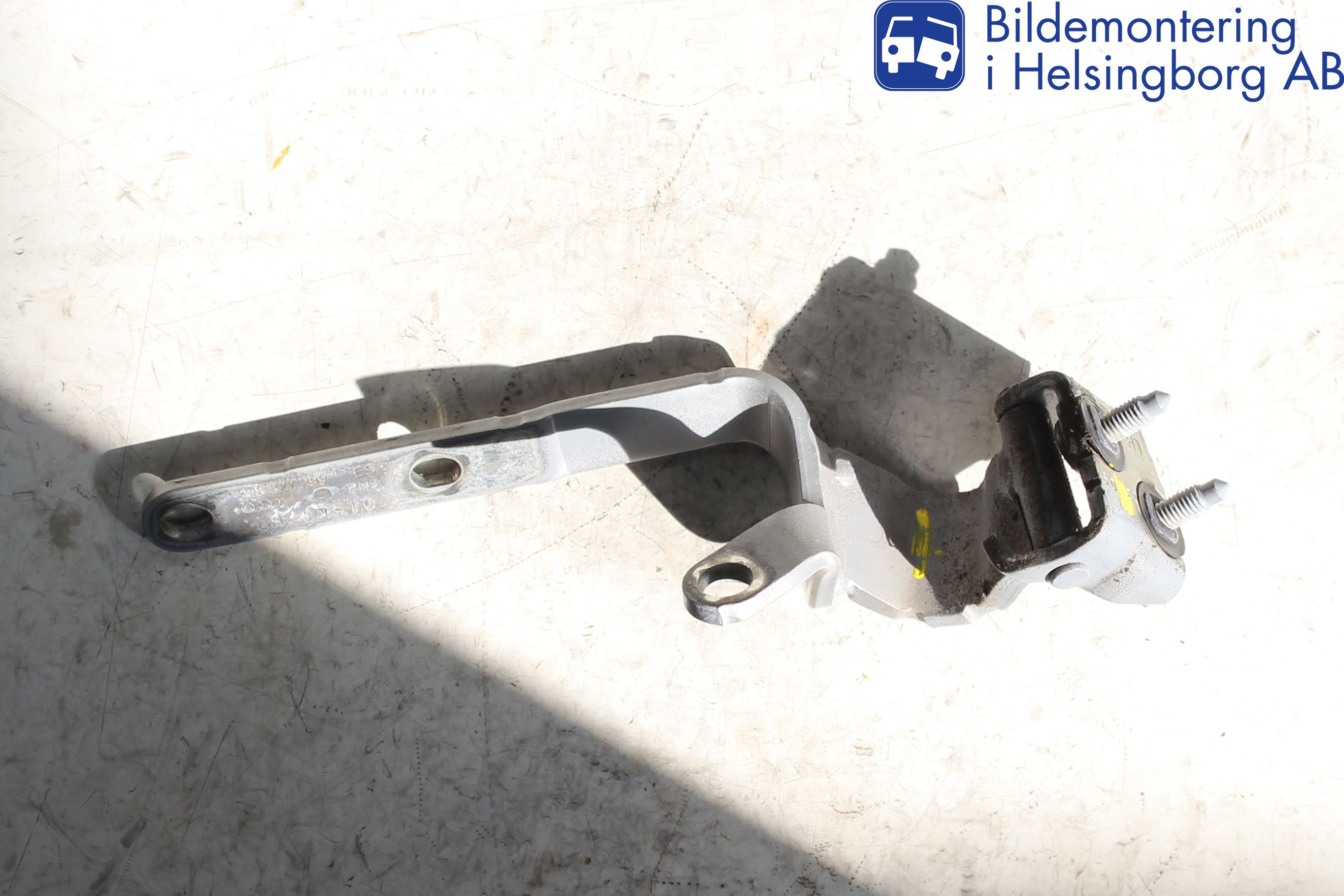Audi A5 07-16 Bakluke Hengsel Venstre