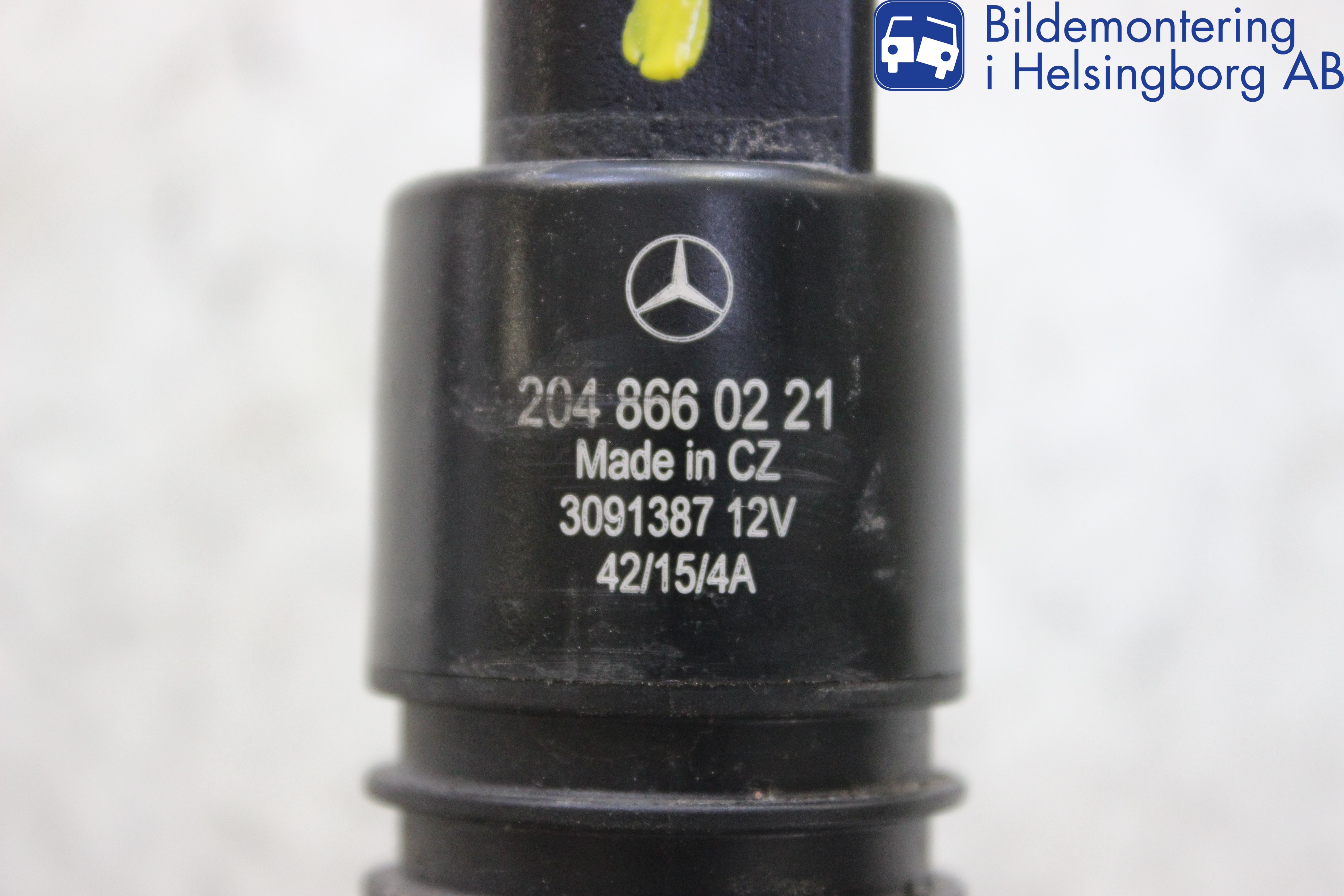 Mercedes-Benz MB E-KLASS (W212) 09-16 Spylerpumpe Frontrute