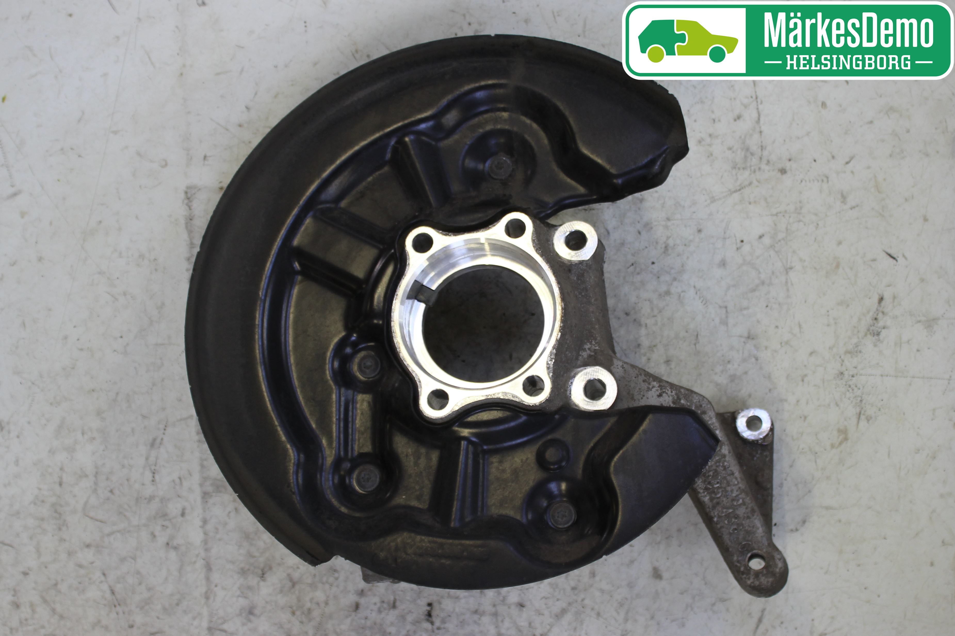 Audi Q3 8U 12-18 Spindel Hb