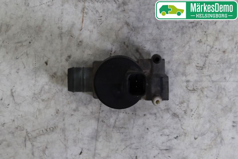 Nissan QASHQAI   07-10 Spylerpumpe Frontrute
