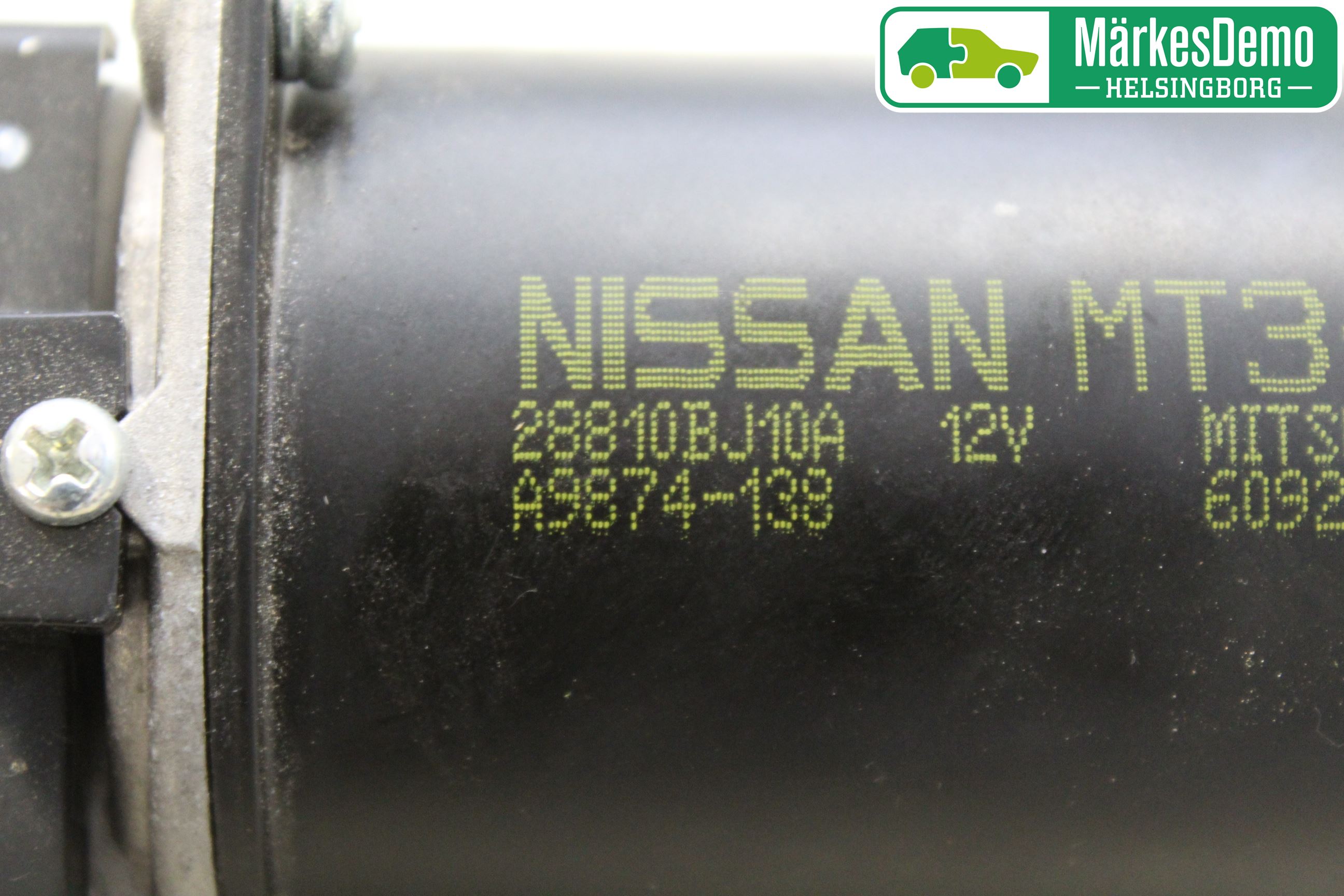 Nissan NV200/NV200 COMBI Viskermotor Frontrute
