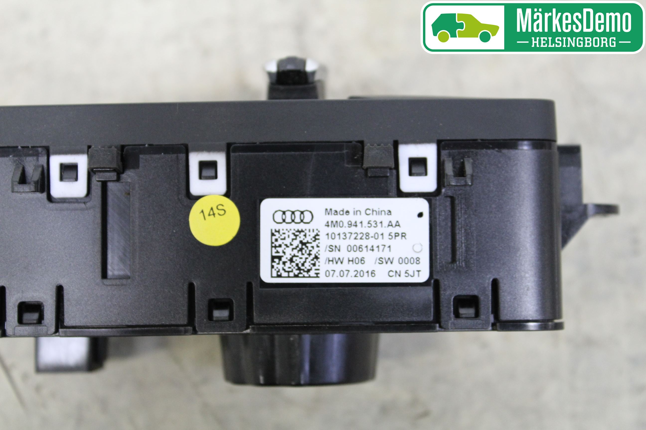 Audi A4/S4 B9 16-19 Bryter Hovedlys