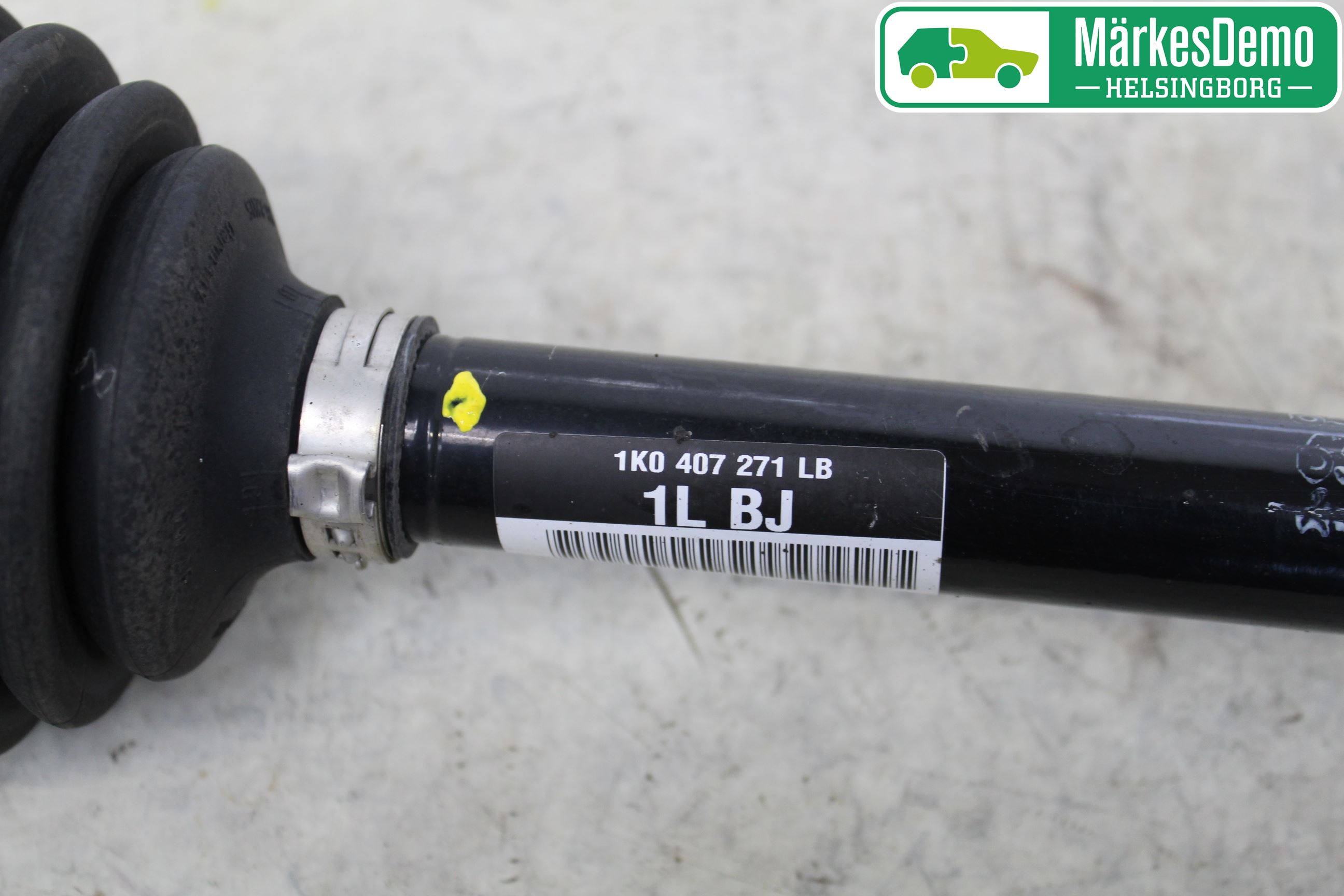Volkswagen VW GOLF SPORTSVAN 15-20 Drivaksel Foran Kompl Venstre