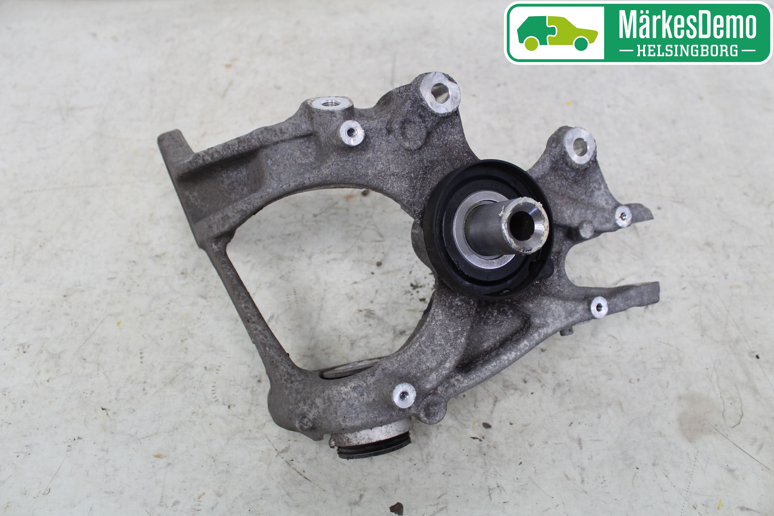 Audi A6/S6 4G 11-18 Spindel Vb