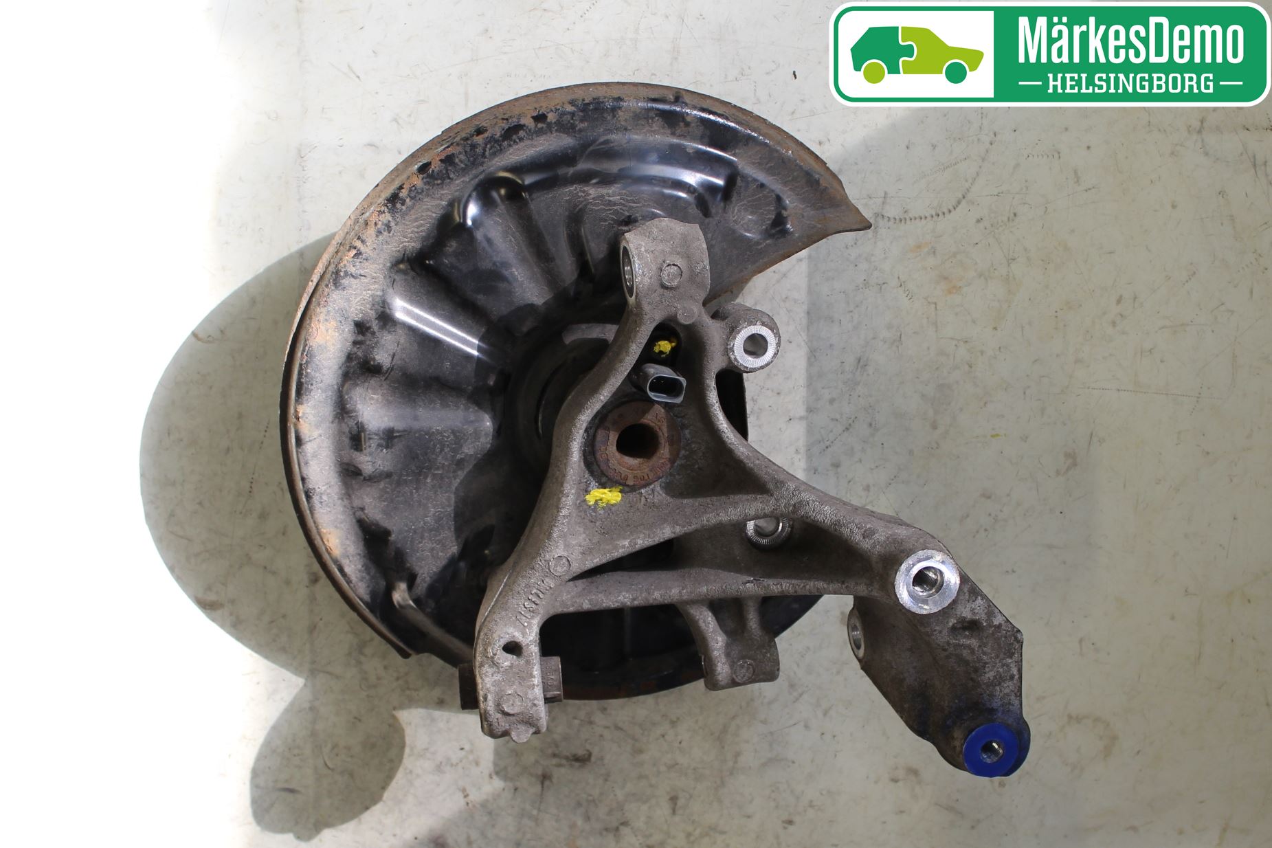 Volkswagen VW PASSAT 15-19 Spindel Vb