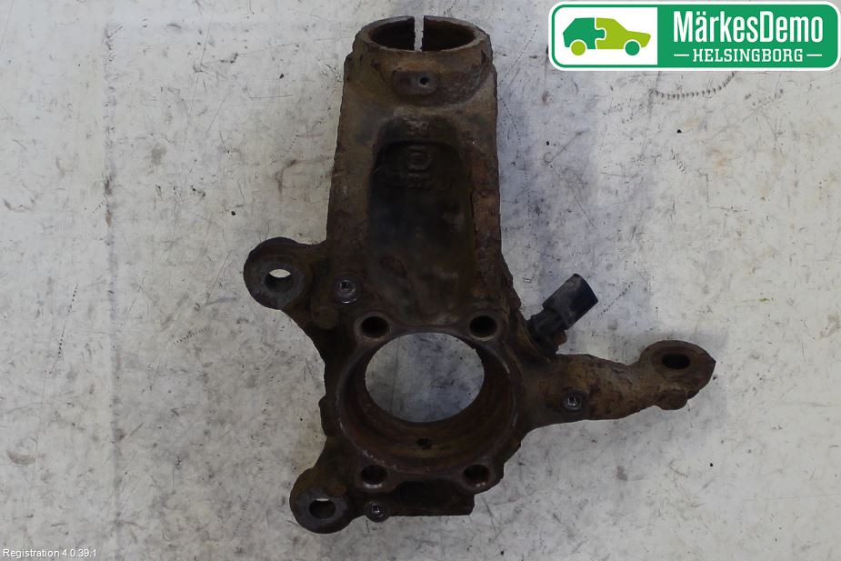 Volkswagen VW CADDY 11-15 Spindel Vf