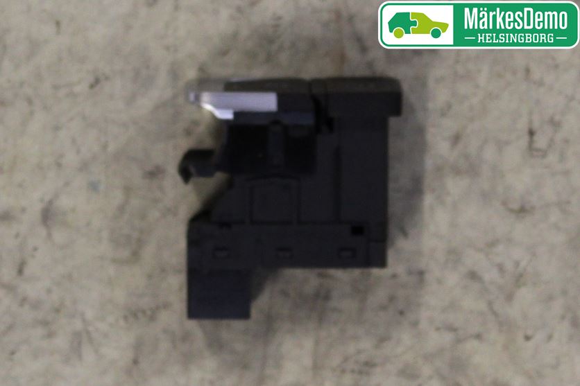 Volkswagen VW PASSAT 15-19 Bryter Parkeringsbrems
