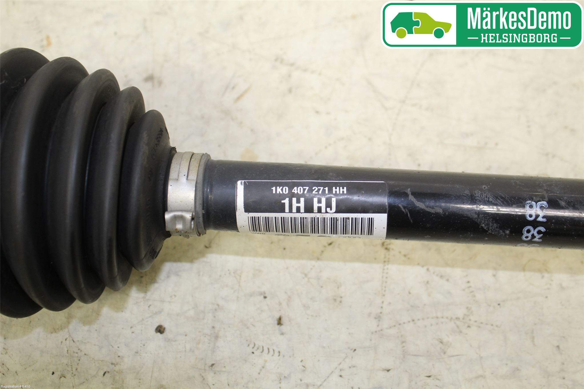 Volkswagen VW GOLF VI 09-13 Drivaksel Foran Kompl Venstre