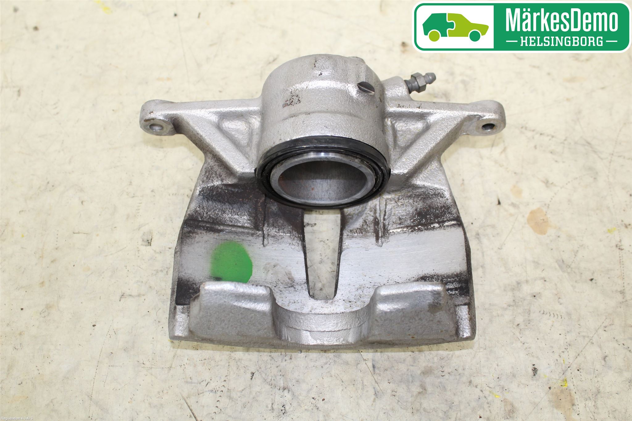 Volkswagen VW PASSAT 15-19 Bremsecaliper Foran Høyre