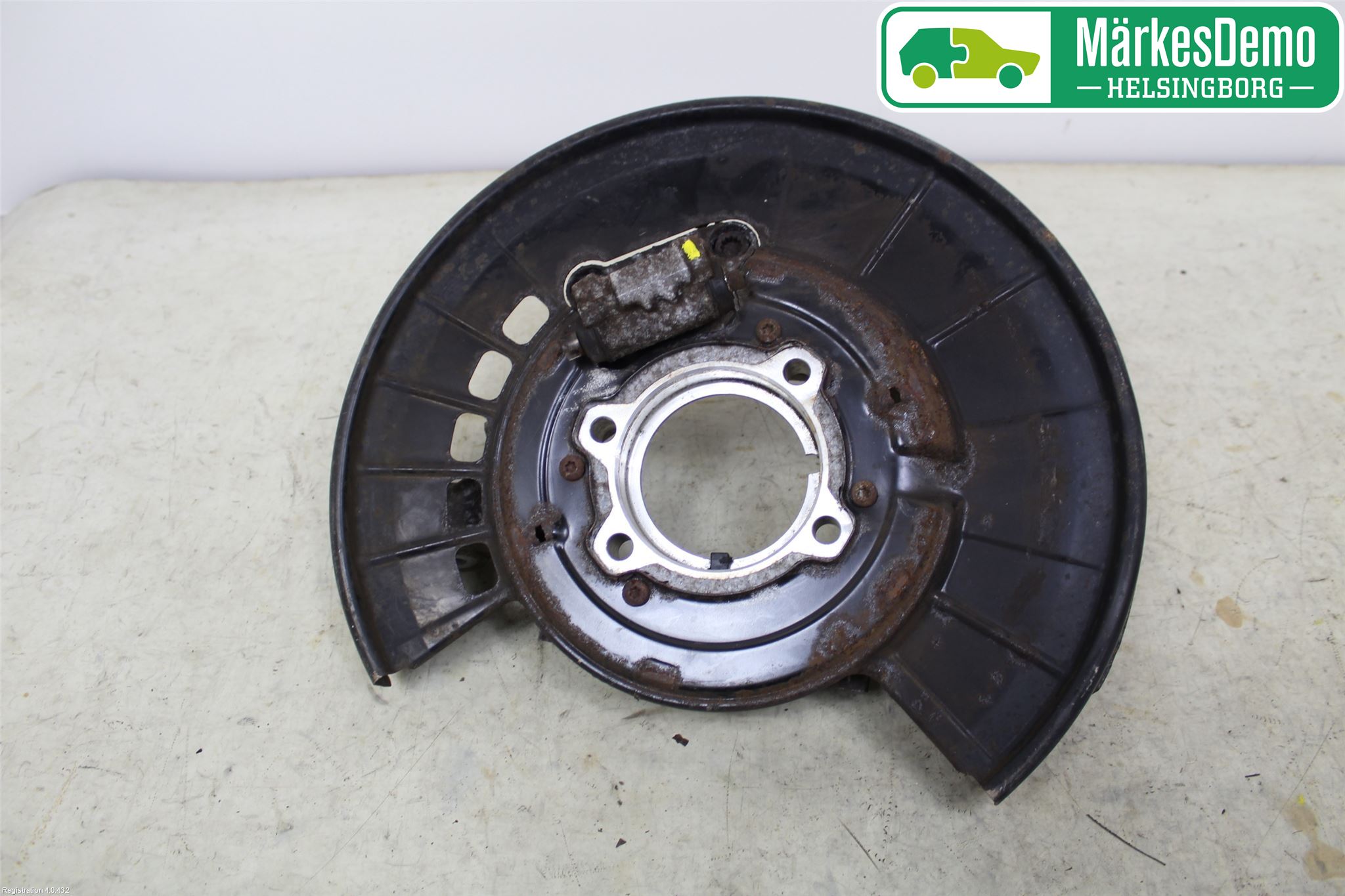 Volkswagen VW TOUAREG 7P 11-18 Spindel Vb