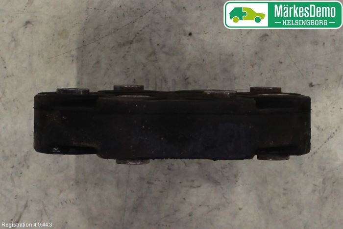 Mercedes-Benz MB C-KLASS (W205) 14-21 Mellomaksel Gummiledd