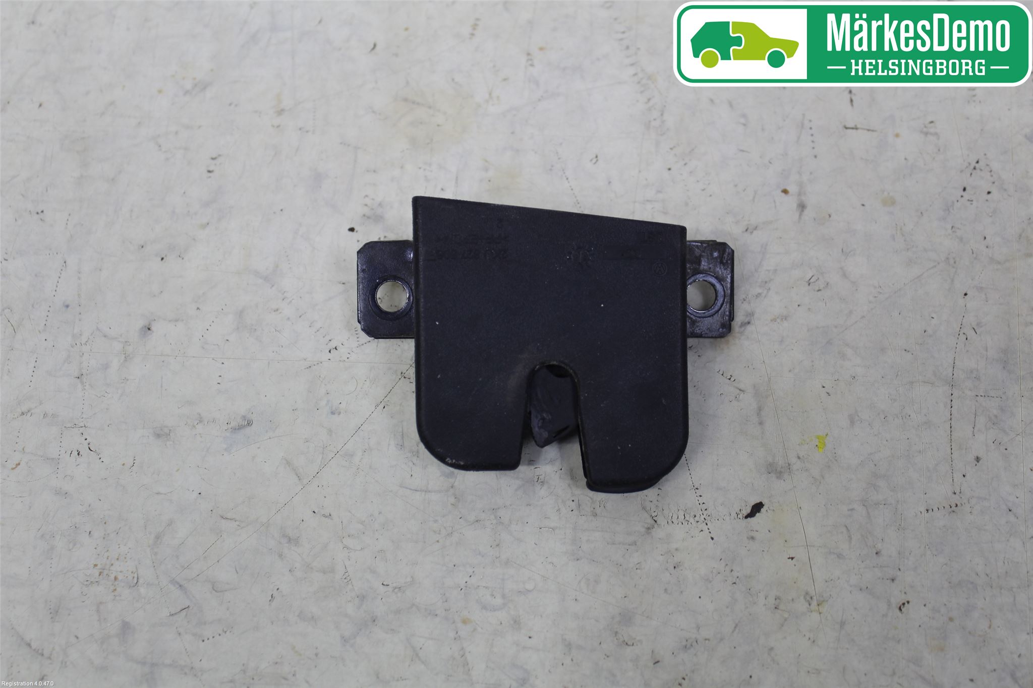 Volkswagen VW CADDY      04-10 Bakluke-Lokk Låsekasse