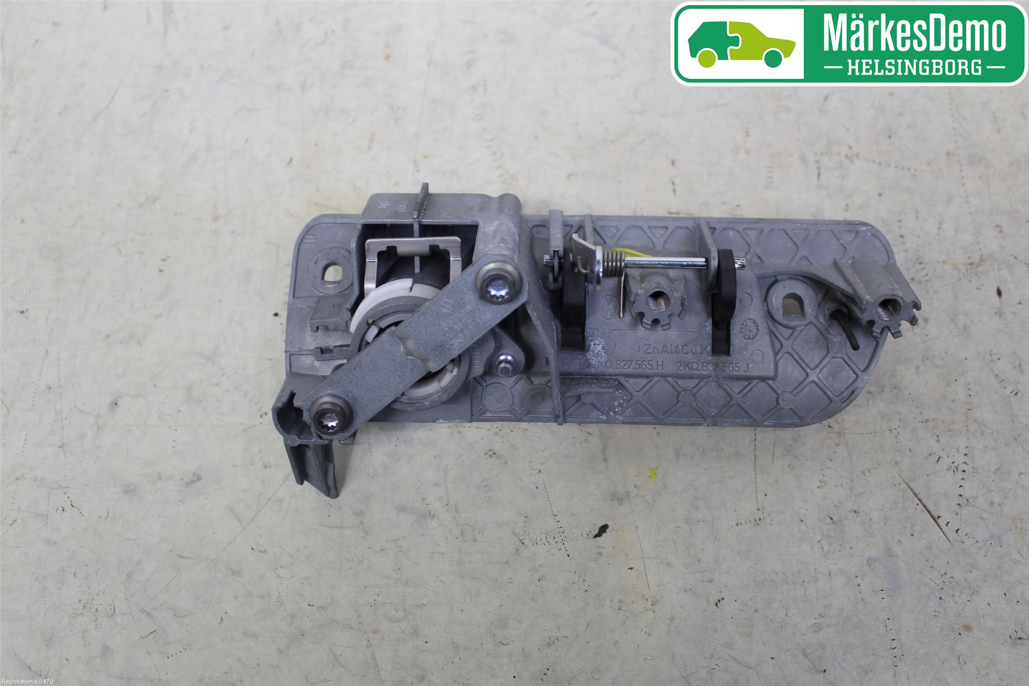 Volkswagen VW CADDY      04-10 Bakluke Handtak Ytre