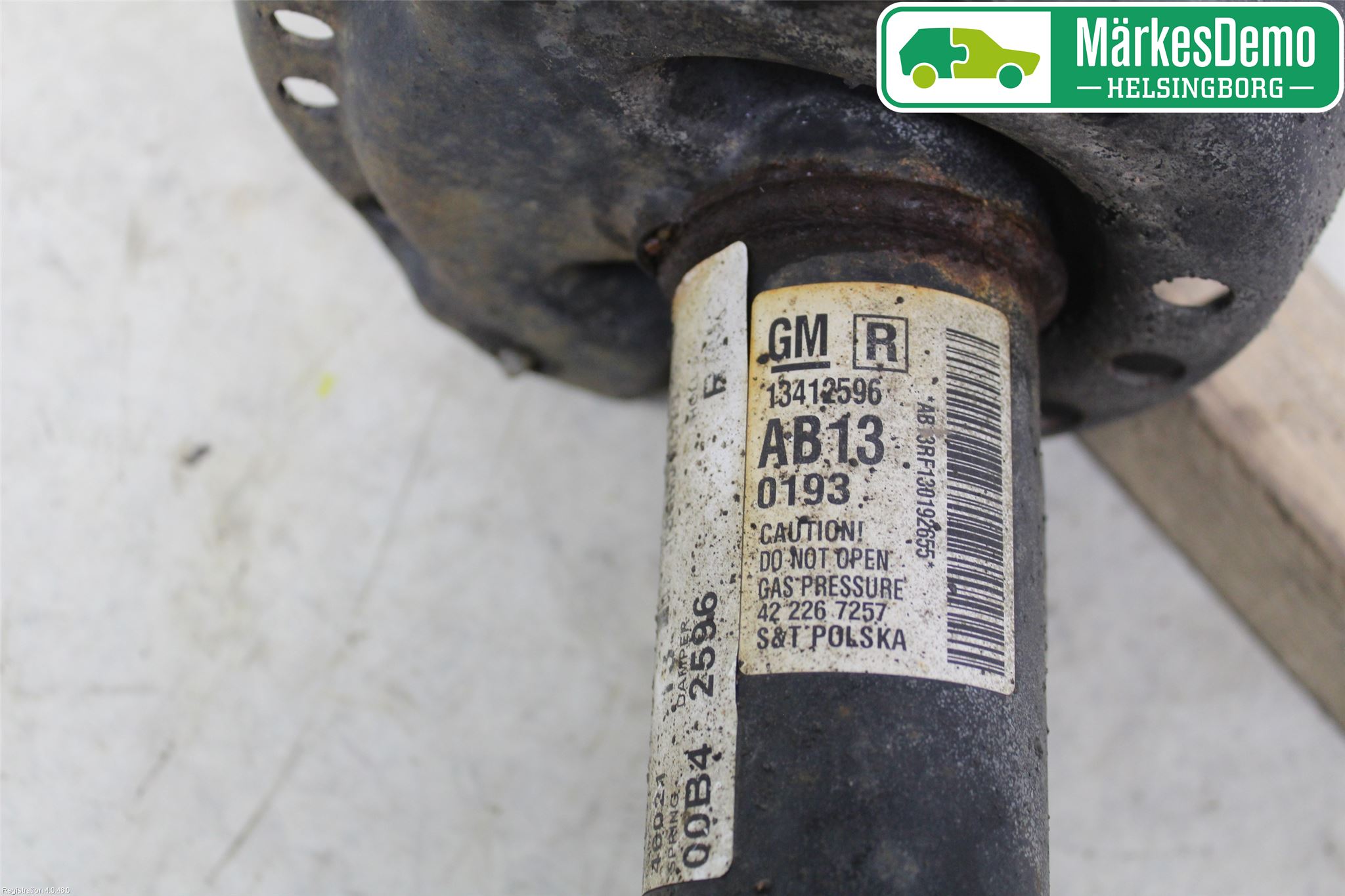 Opel ASTRA J 10-15 Fjærbein Foran Høyre