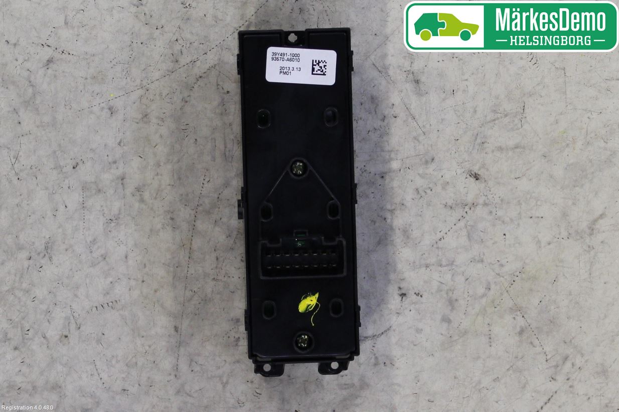 Hyundai i30 GD 13-17 Bryter Vindusheis
