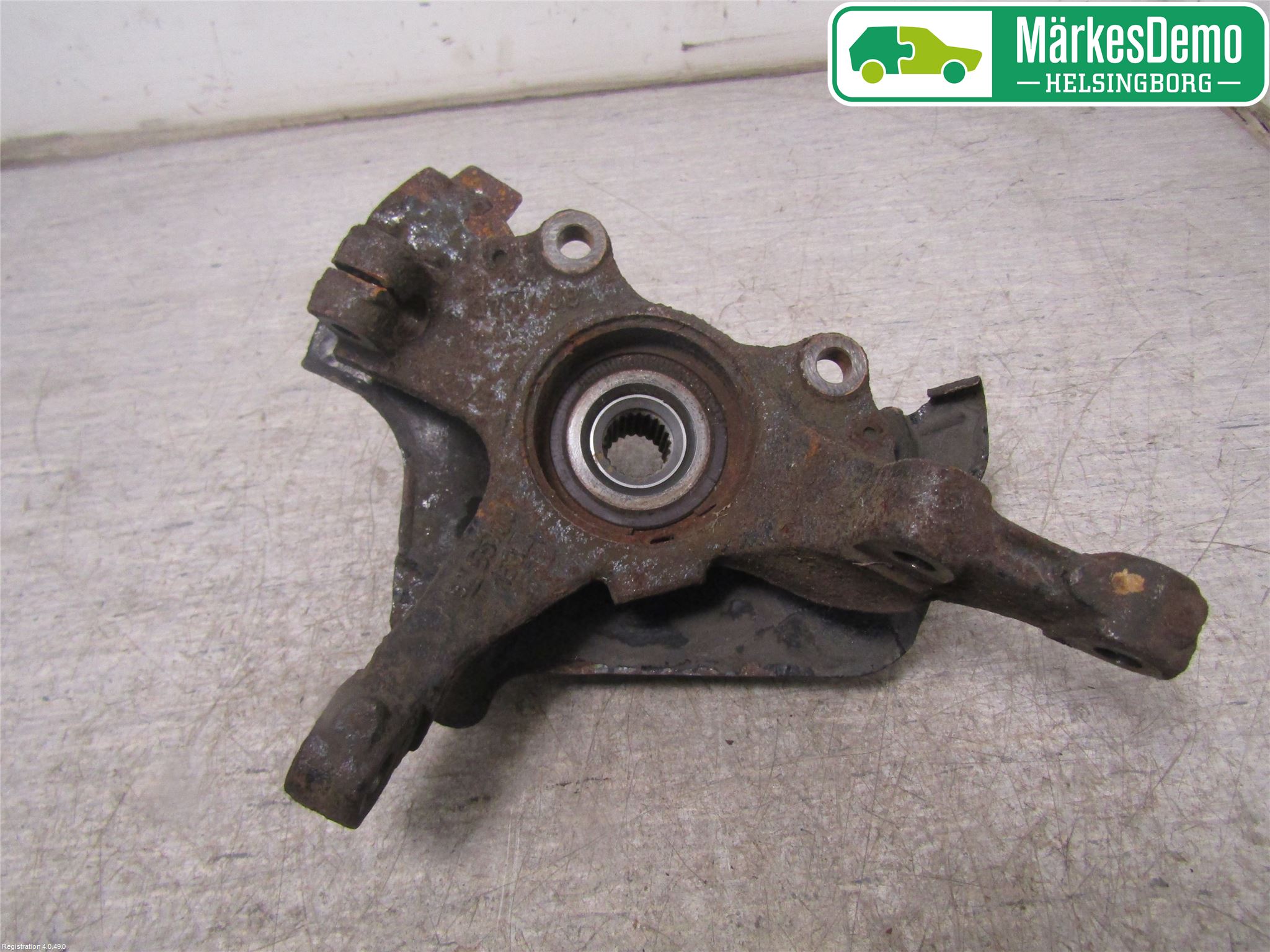 Opel CORSA D 07-14 Spindel Vf