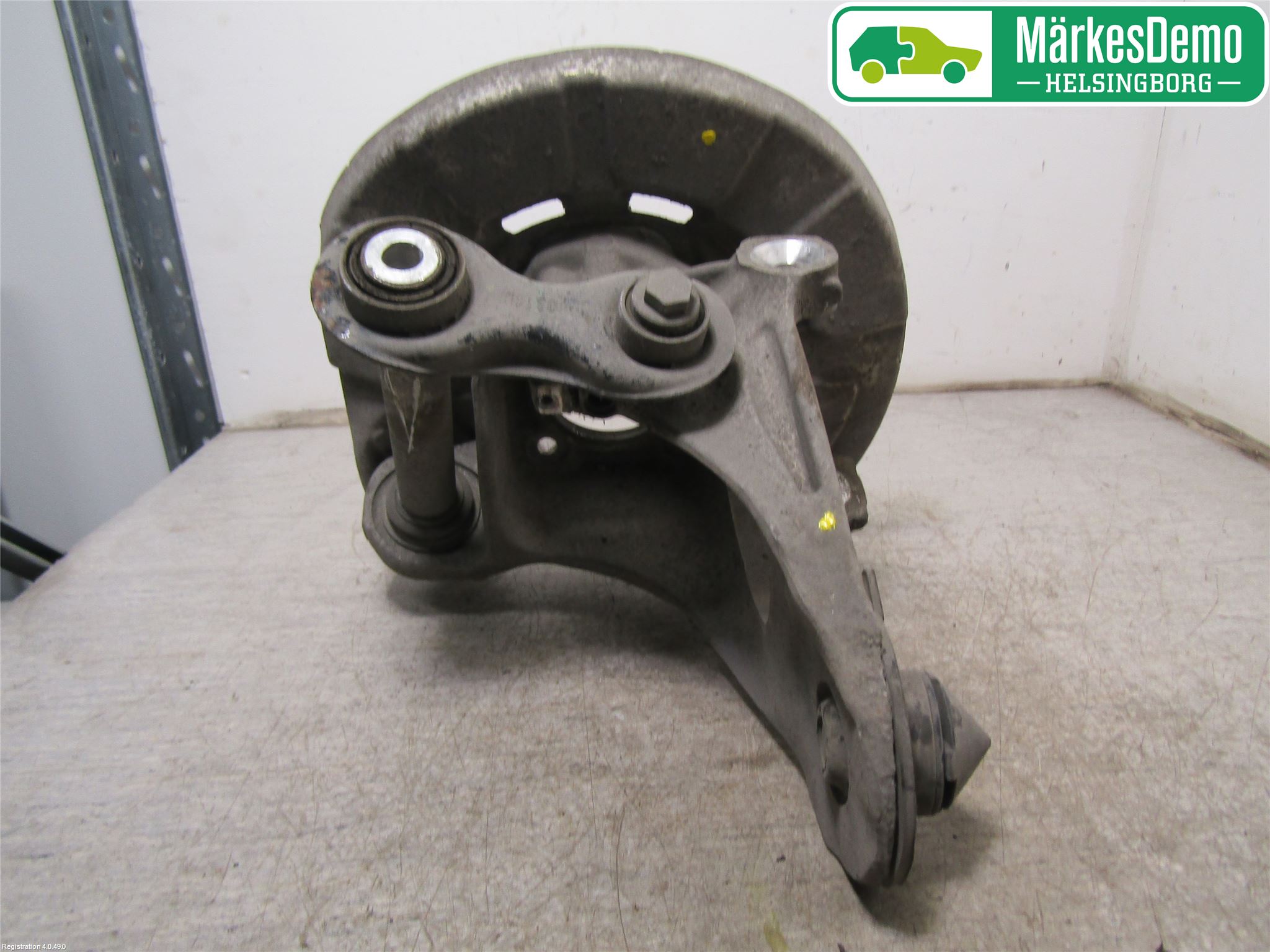 BMW X6 E71/E72   08-14 Spindel Hb