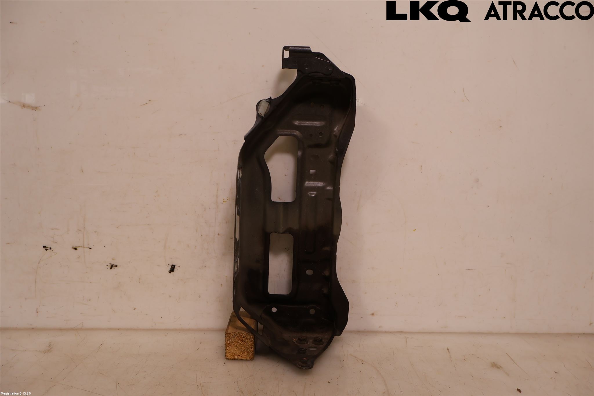 Toyota YARIS XP130 15-20 Radiator Feste - Ramme - Bjelk