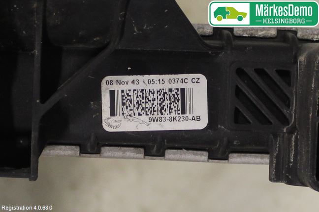 Jaguar XF 08-15 Radiator Automat