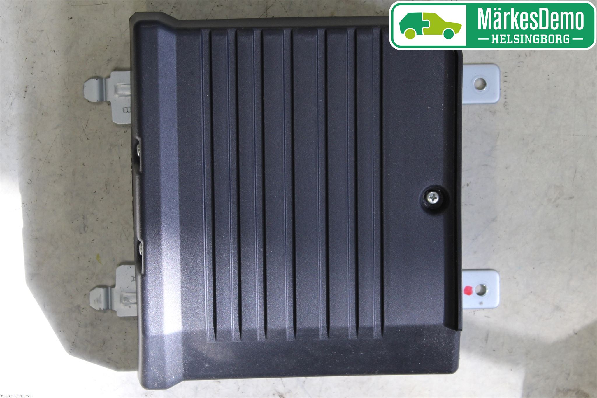 Mitsubishi ECLIPS CROSS Stereo Forsterker