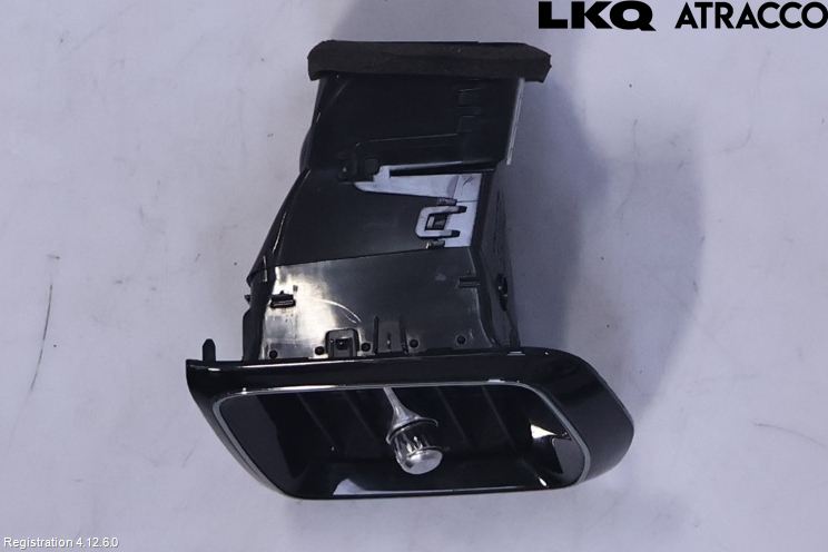 Volvo V60 CROSS COUNTRY 19- Dashbord Kanal - Dyse