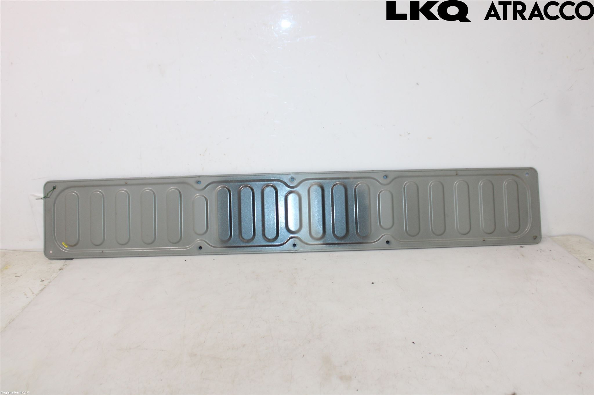 Toyota HILUX 16- Lasteplan Luke Bak
