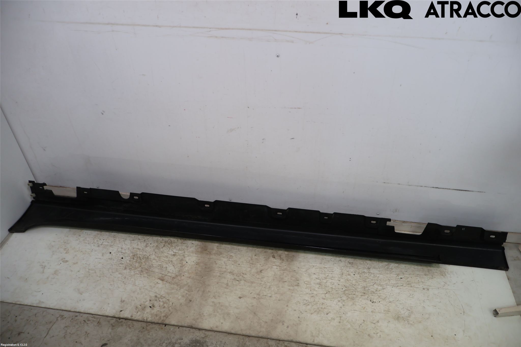 BMW 5 F10/F11/F18 09-17 Kanalskjørt Høyre