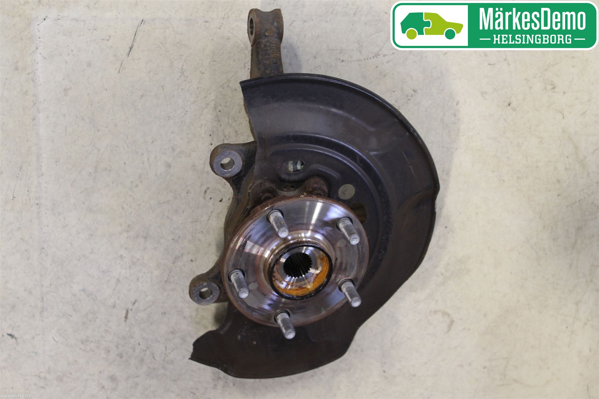 Toyota AURIS 13-19 Spindel Vf