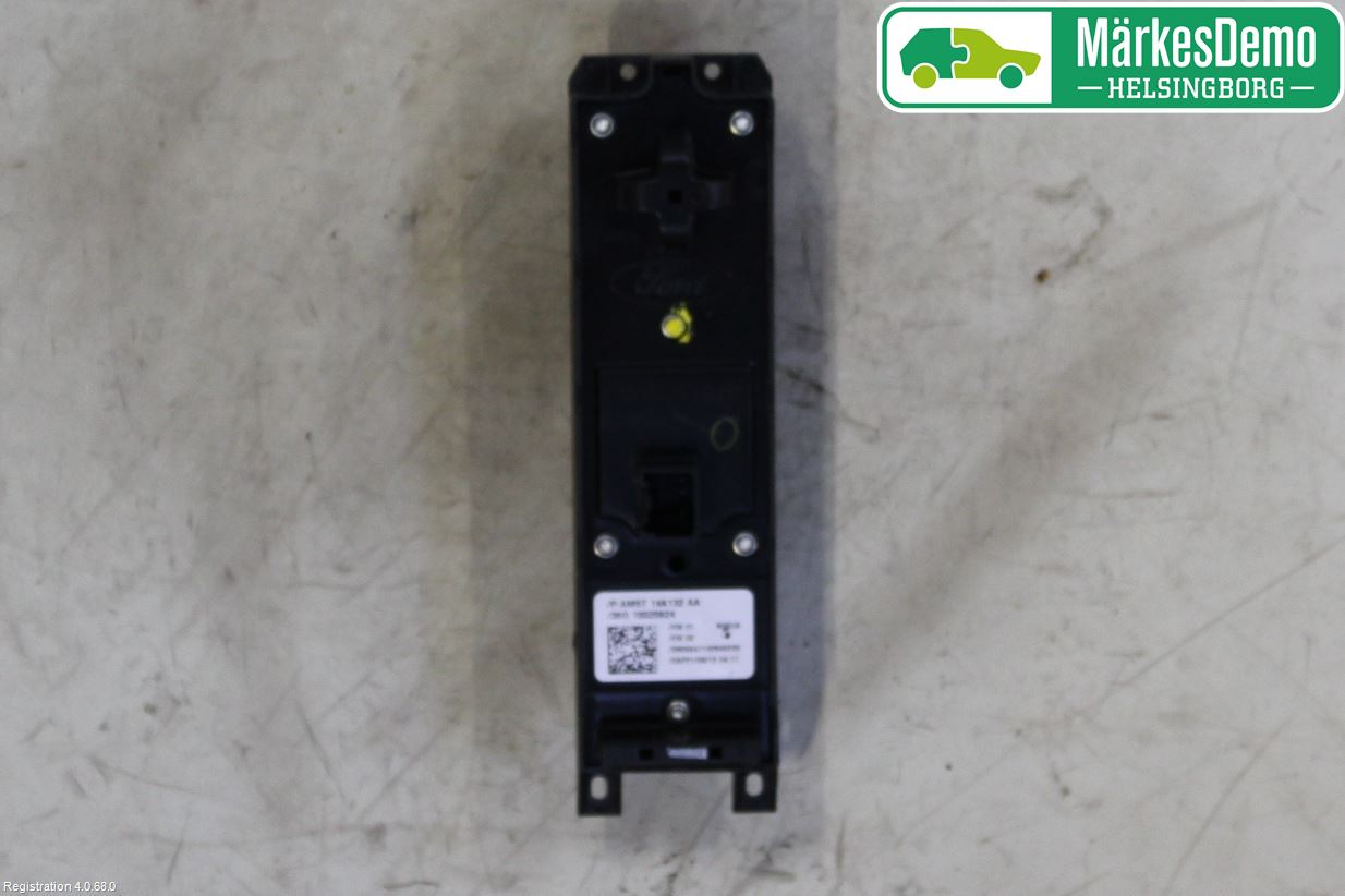 Ford KUGA 13-16 Bryter Vindusheis