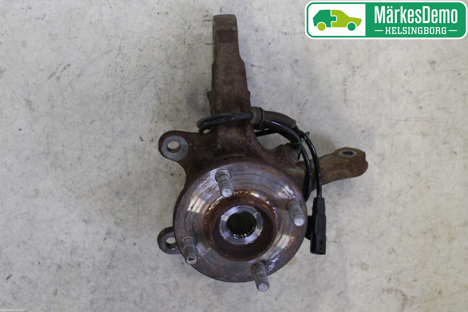 Nissan NOTE E12 14-20 Spindel Vf