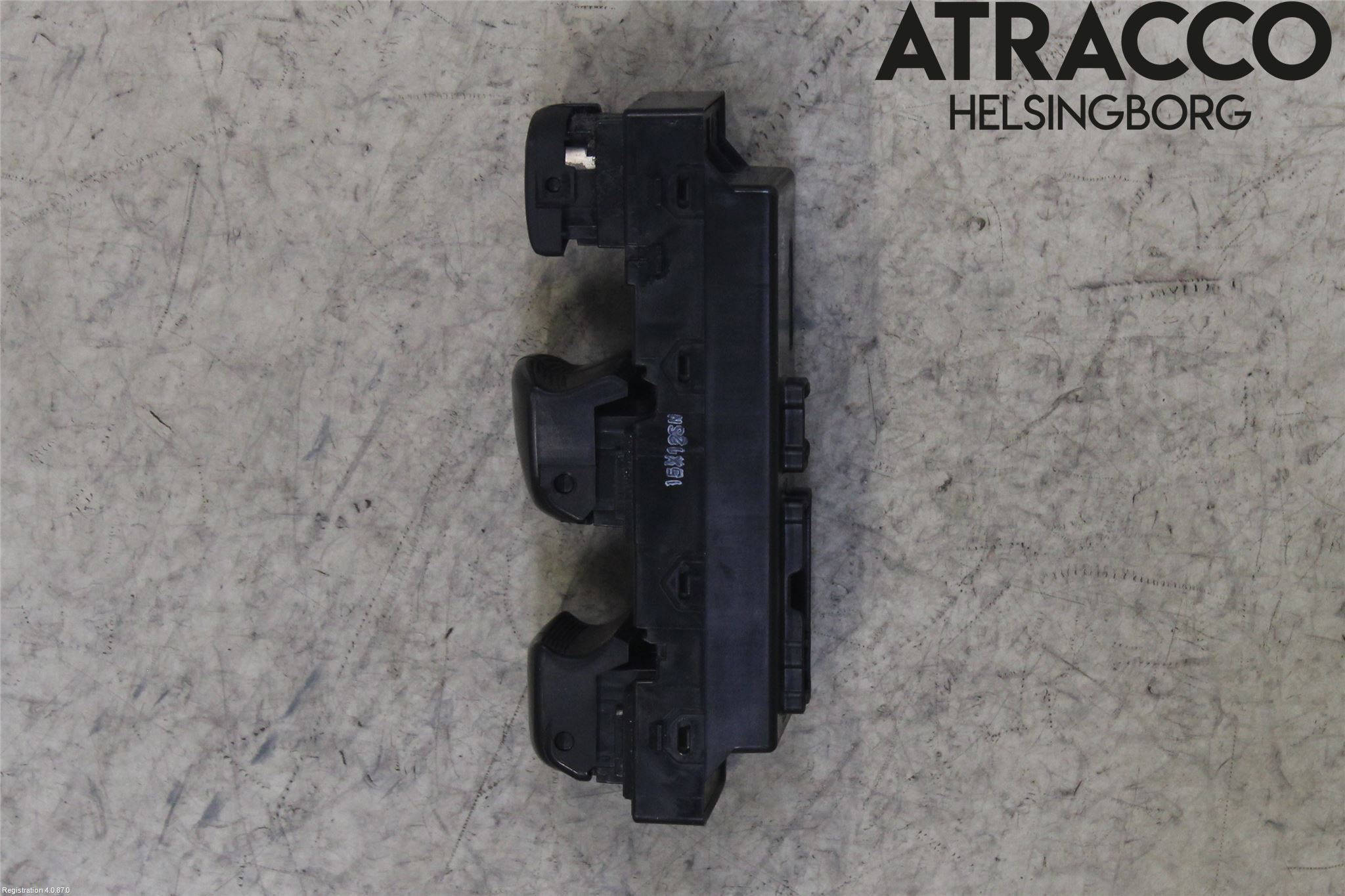Nissan X-TRAIL 14-21 Bryter Vindusheis