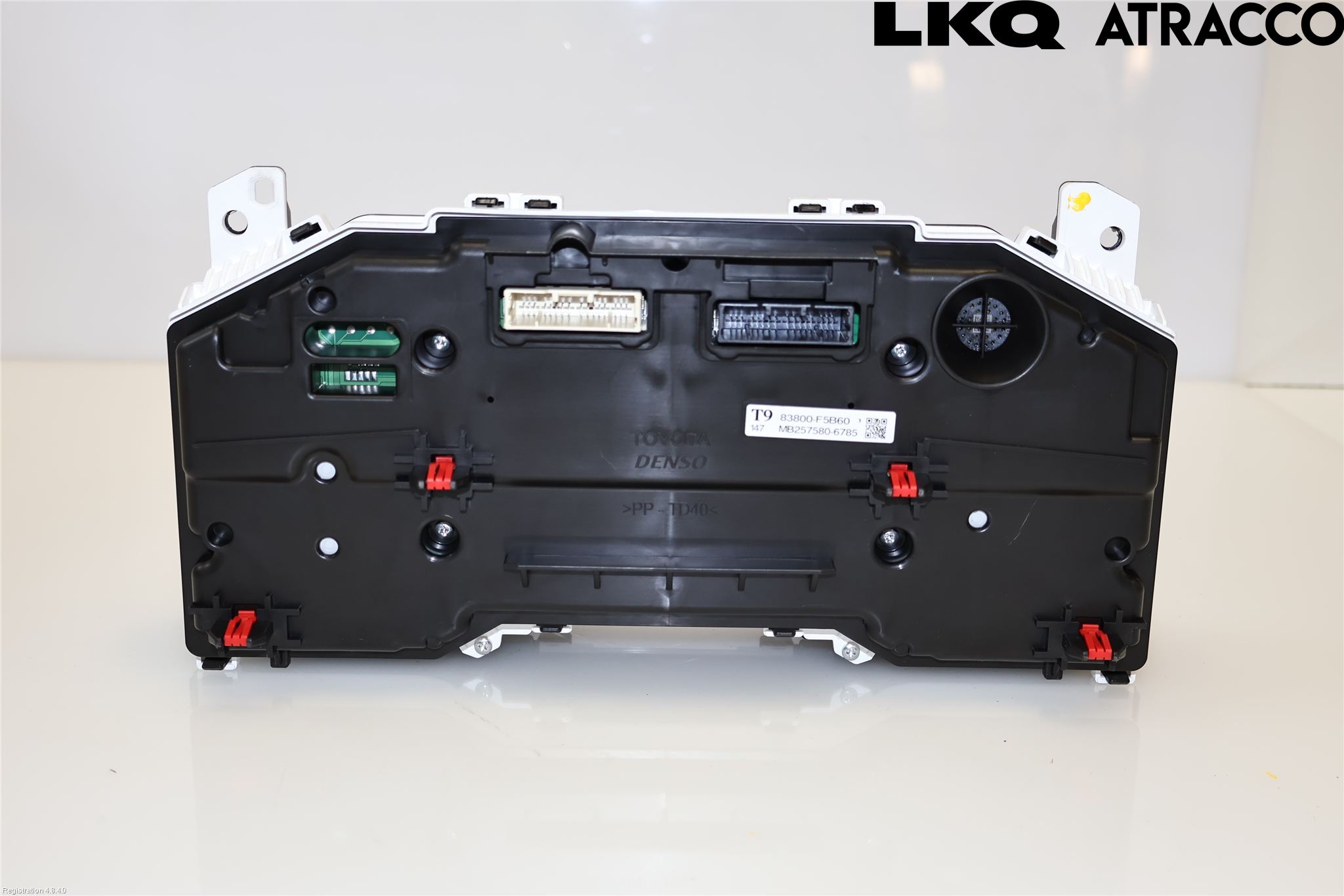 Toyota YARIS CROSS XP21 21- Instr Kombinert